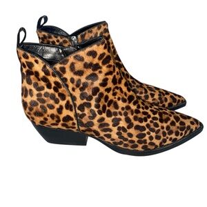 Marc Fisher LTD Obrraly Leopard Print Booties Stacked Heel Pointed Toe Size 7